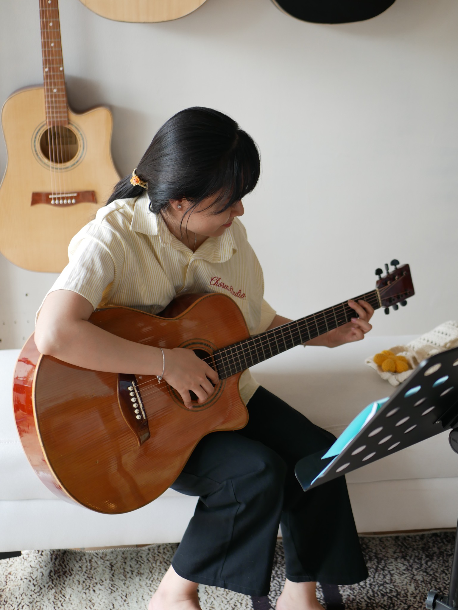 Khóa Học Guitar Acoustic / 1 Kèm 1