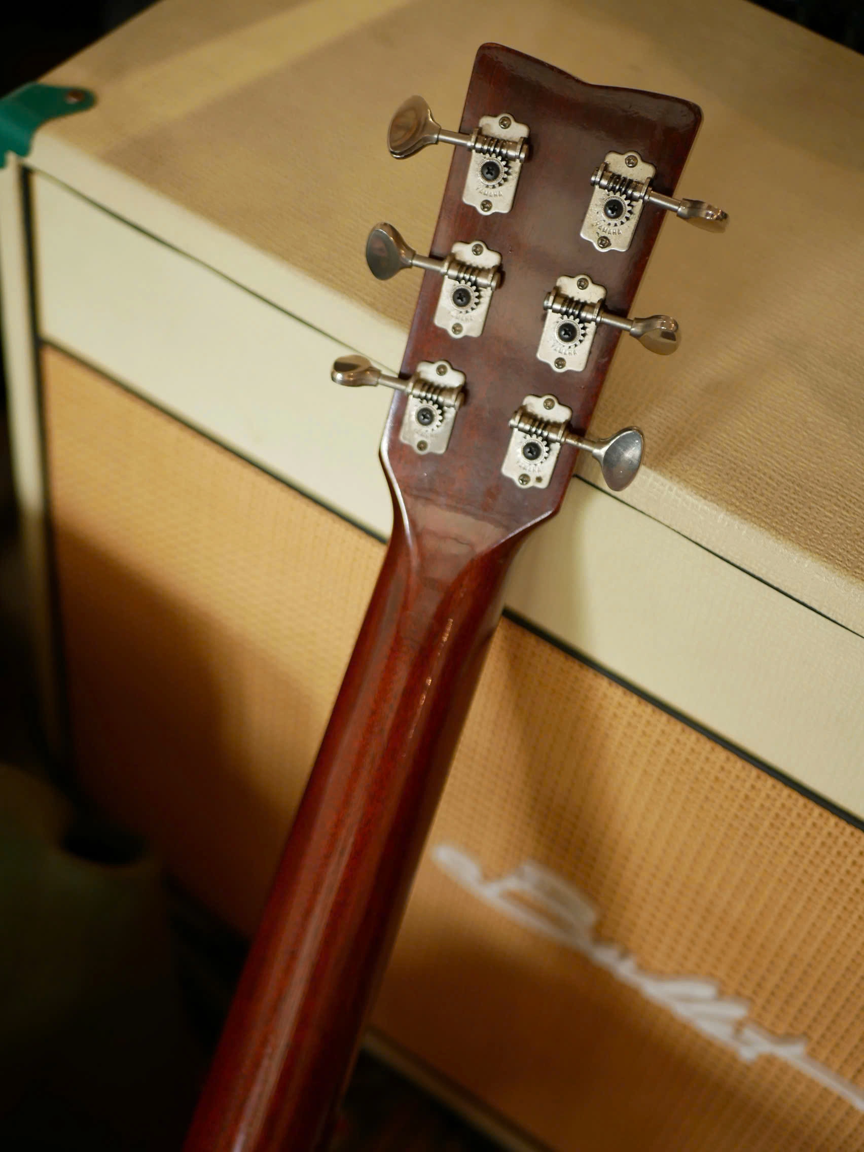 Vintage Yamaha FG-180 Red Label 1970's